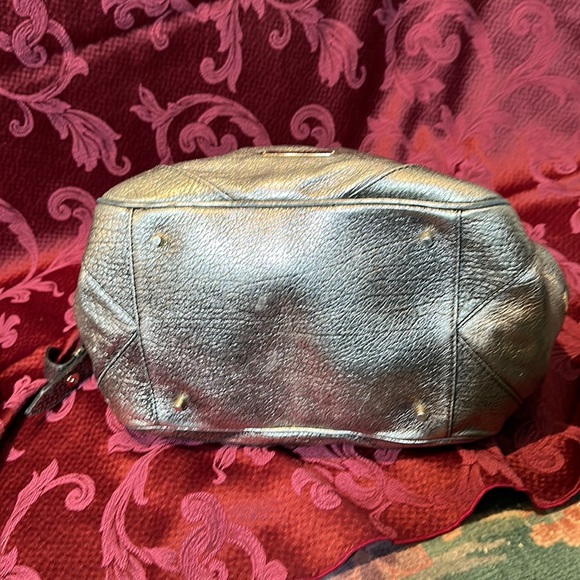 Large Pewter/metallic Burberry handbag - Picture 6 of 16